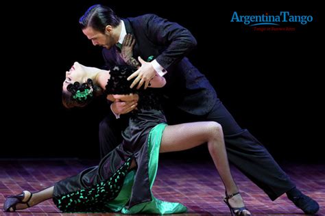 Totti Tango Temptation:  Italian Heartthrob's Passion for Argentine Dance Explodes on Stage!